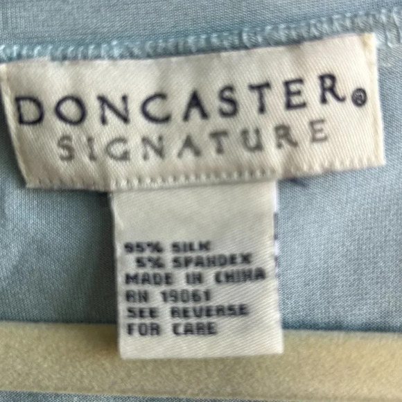 Doncaster Signature  Silk Blend Light Blue Casual Scoop Neck T Shirt - Picture 2 of 4